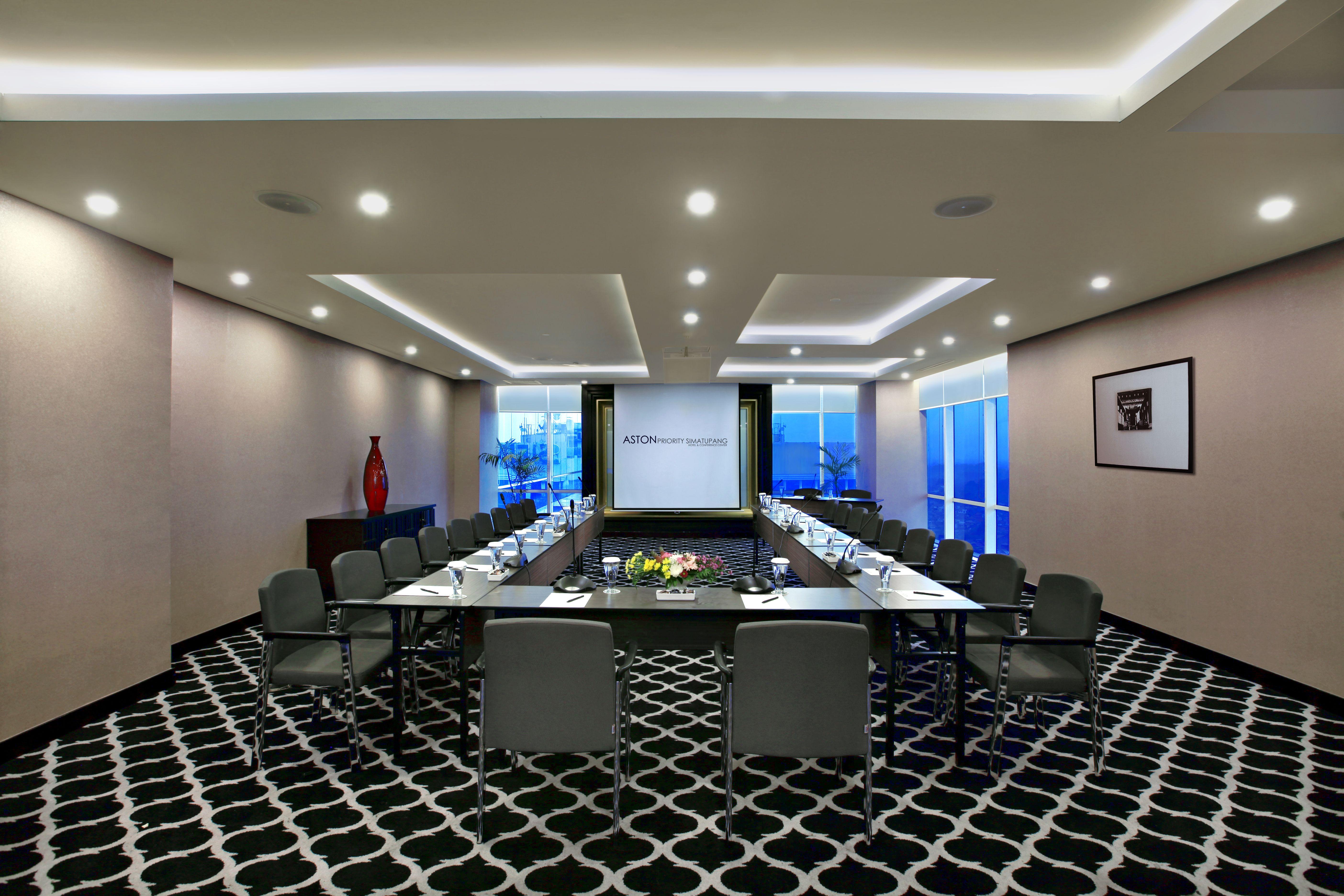 Aston Priority Simatupang Hotel And Conference Center Jakarta Kültér fotó