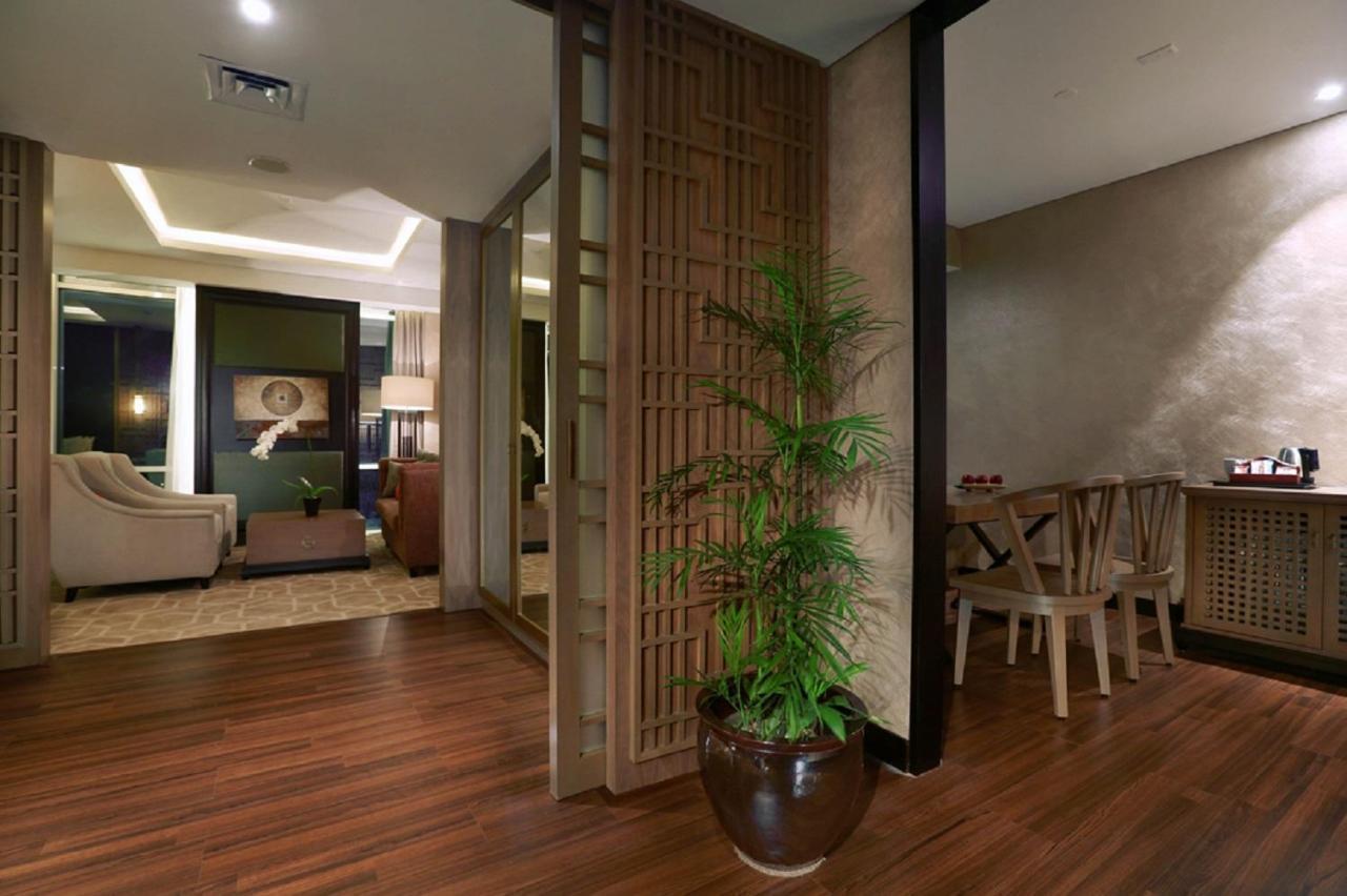 Aston Priority Simatupang Hotel And Conference Center Jakarta Kültér fotó
