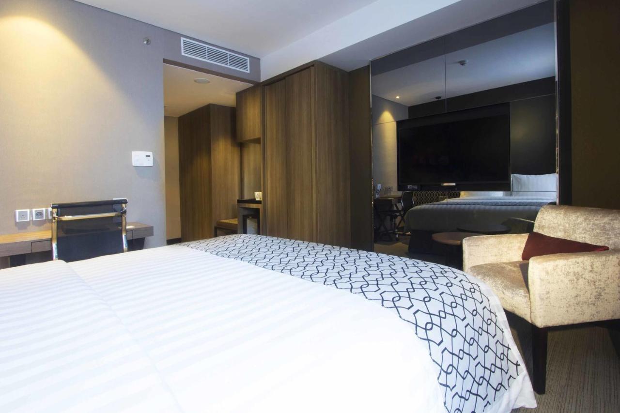 Aston Priority Simatupang Hotel And Conference Center Jakarta Kültér fotó
