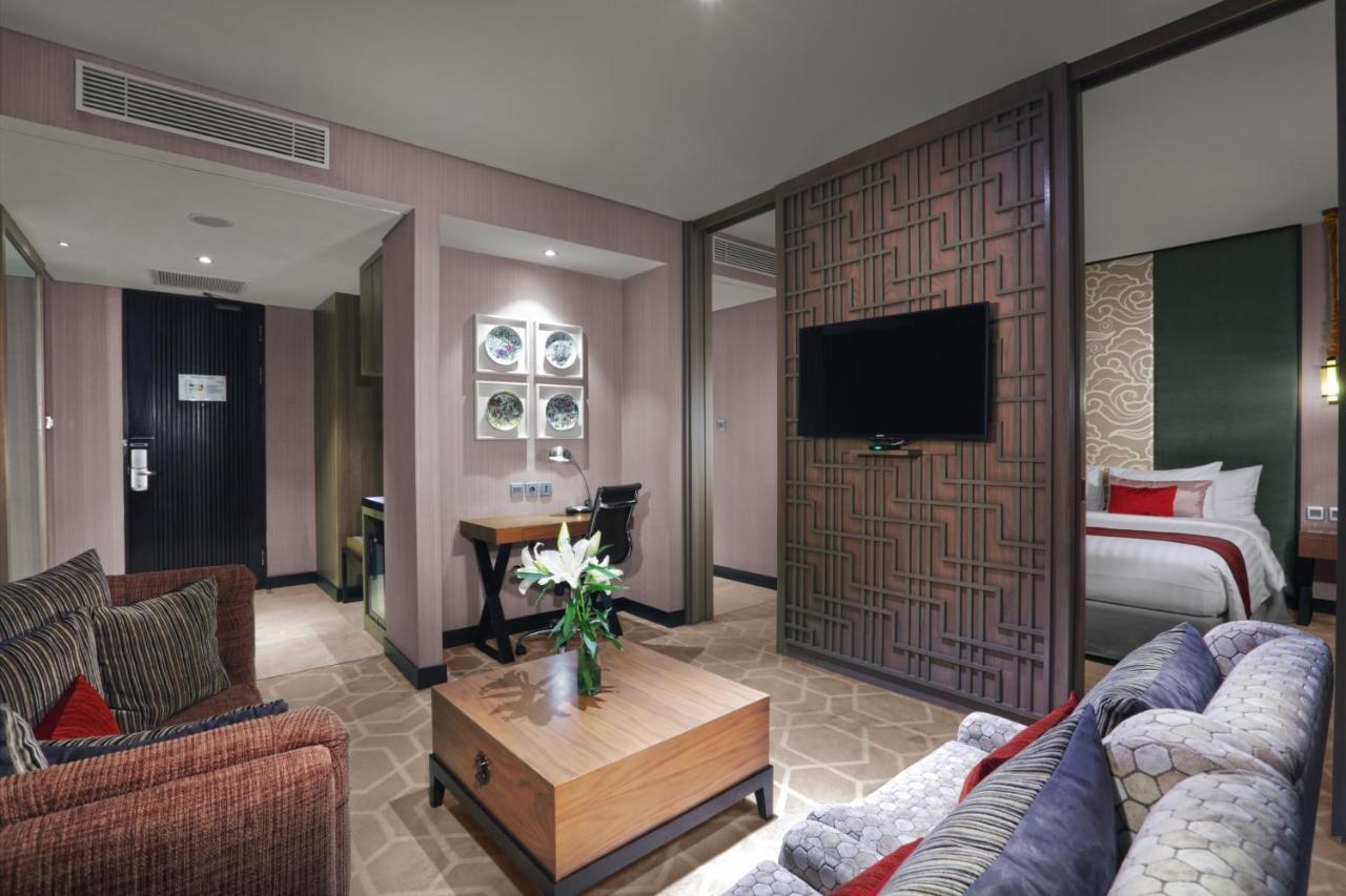 Aston Priority Simatupang Hotel And Conference Center Jakarta Kültér fotó