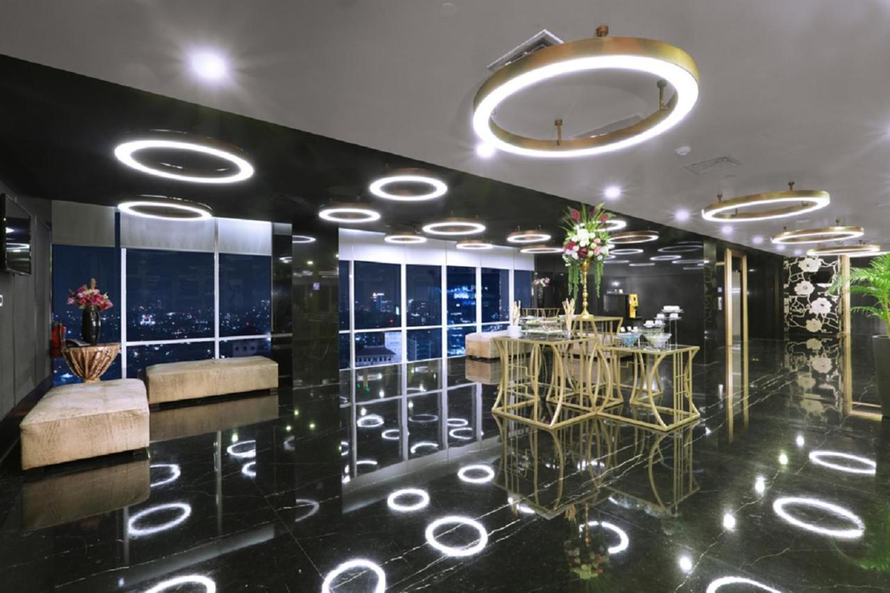 Aston Priority Simatupang Hotel And Conference Center Jakarta Kültér fotó