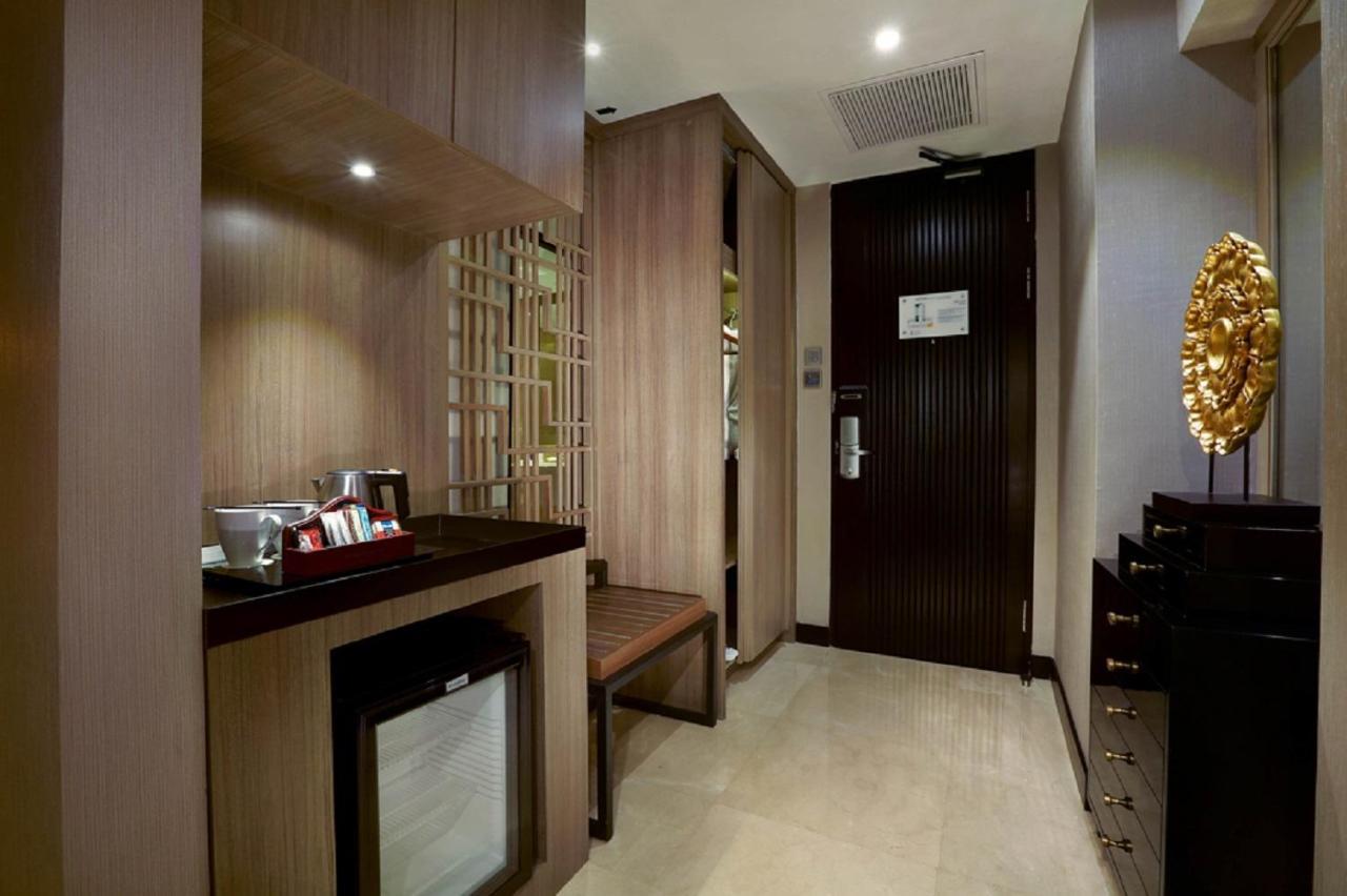 Aston Priority Simatupang Hotel And Conference Center Jakarta Kültér fotó