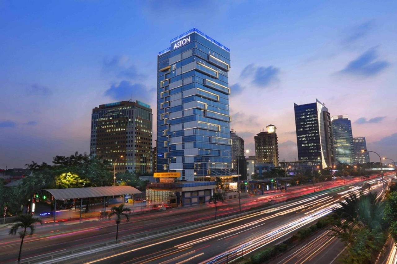 Aston Priority Simatupang Hotel And Conference Center Jakarta Kültér fotó